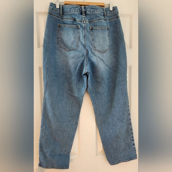 Talbots High Waist Relaxed Jeans - Calypso Wash 16WPetite - Picture 6 of 9